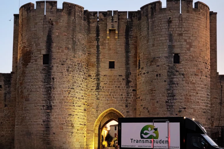 Camion de déménagement professionnel Transmanudem pour transport sécurisé en Occitanie